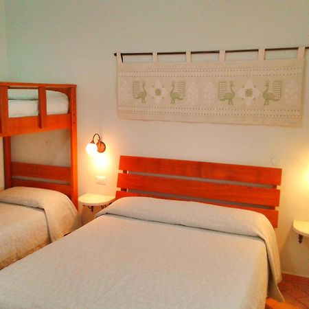 Nuraghe Bianco Bed and Breakfast Santa Maria la Palma Eksteriør billede